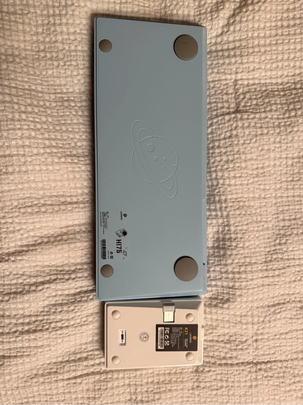 Leobog hi75 keyboard and k21 number pad